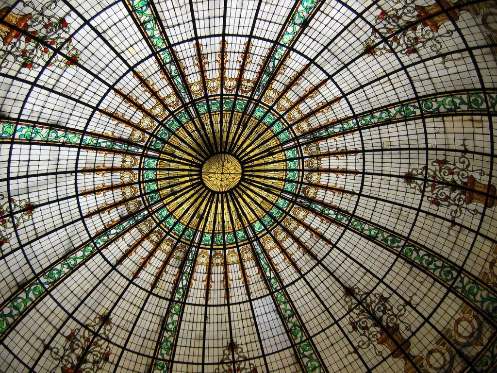 01-The beautifull dome roof of Hotel Bolivar.jpg - The beautifull dome roof of Hotel Bolivar